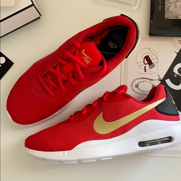 NEW Nike Air Max Oketo red sneakers running shoes - Picture 7 of 8